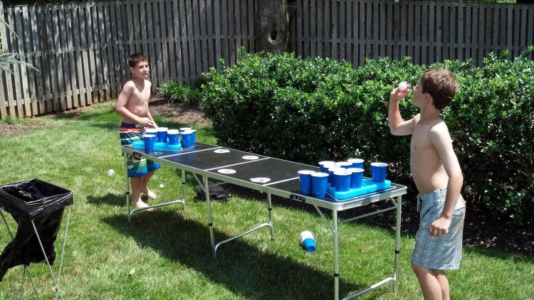 Party Pong (Beer Pong) - Black Game Table