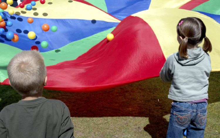 Parachute Games (medium - 20')